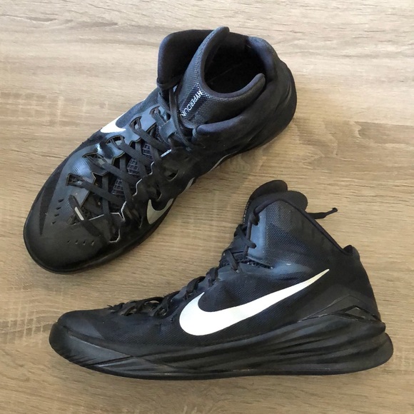 Nike Hyperdunk basketball shoes - Picture 1 of 7